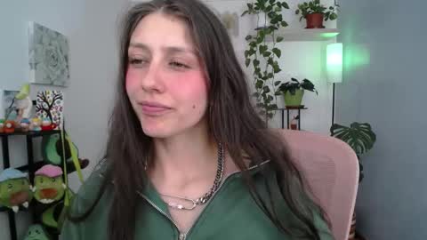 Snapshot of littlelaksmi chatting on September 19, 9:26 pm Laksmi online show from September 19, 9:26 pm