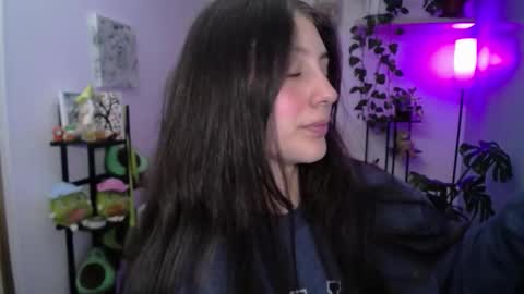 Snapshot of littlelaksmi chatting on October 22, 9:25 pm Laksmi online show from October 22, 9:25 pm