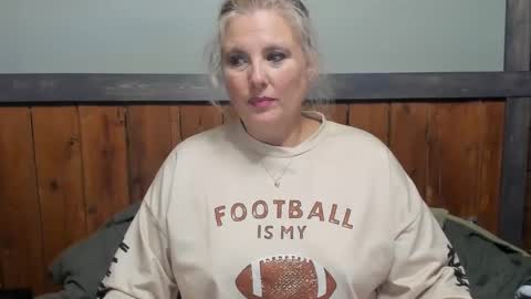 lisanixs online show from September 19, 5:13 pm