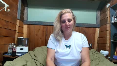 lisanixs online show from June 21, 2:25 am