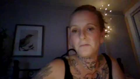 littlemisstaken online show from September 18, 10:39 am