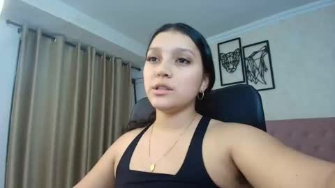 Snapshot of littlemolly_pregnant chatting on November 10, 9:03 pm Sarahs Room online show from November 10, 9:03 pm