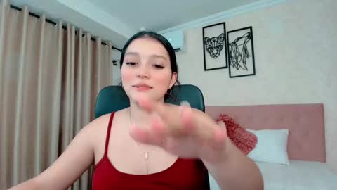 Snapshot of littlemolly_pregnant chatting on November 14, 8:07 pm Sarahs Room online show from November 14, 8:07 pm