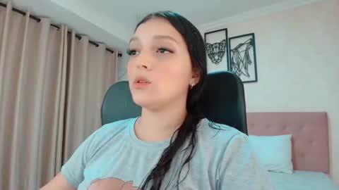 Sarahs Room online show from July 25, 10:29 pm