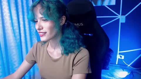 LAUREN online show from September 30, 2:05 am