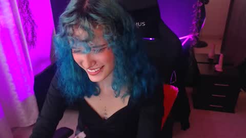 LAUREN online show from October 25, 2:56 pm