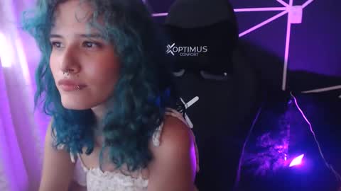 LAUREN online show from October 27, 3:05 pm