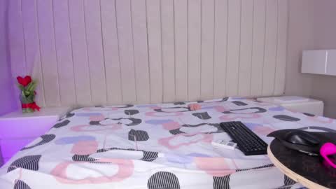 Snapshot of littleoliviia_ chatting on January 23, 6:56 pm im olivia IG littleolivia01 online show from January 23, 6:56 pm