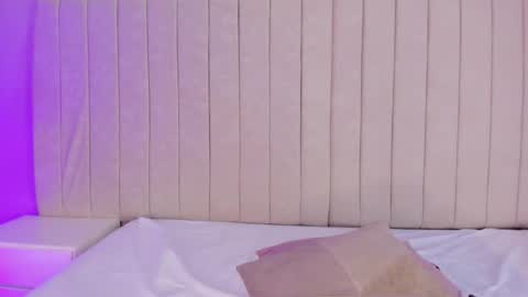 Snapshot of littleoliviia_ chatting on February 12, 6:51 pm im olivia IG littleolivia01 online show from February 12, 6:51 pm