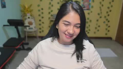 Mia  Wednesday to Sunday 730 am to 1030 am Colombian Hour D online show from January 15, 5:01 am