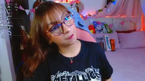 Snapshot of littlerouse_ chatting on July 23, 8:56 am Ruby Rouse online show from July 23, 8:56 am