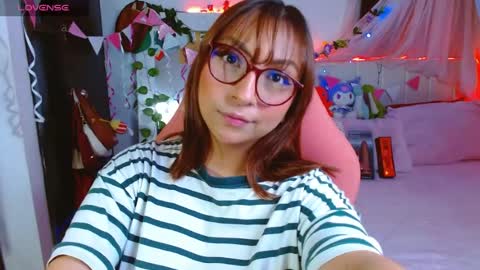 Snapshot of littlerouse_ chatting on July 29, 9:51 am Ruby Rouse online show from July 29, 9:51 am