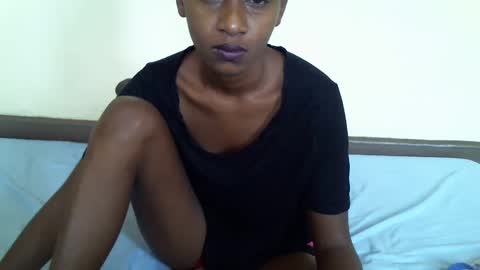 littlesandie online show from February 8, 5:51 am