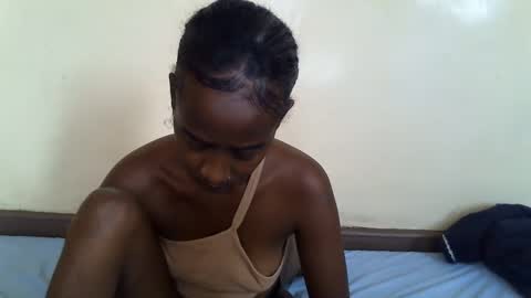 littlesandie online show from February 13, 11:17 am