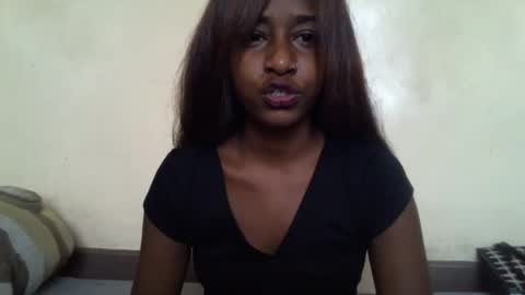 littlesandie online show from October 1, 7:03 am