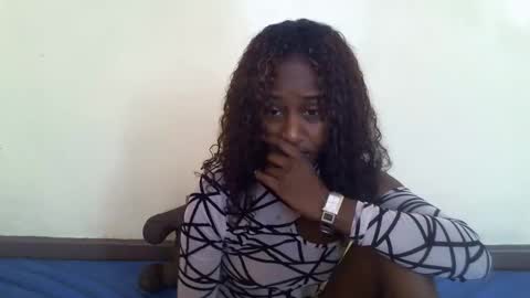 littlesandie online show from November 8, 6:46 am