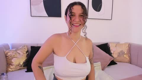 Snapshot of littlesoffi_gh chatting on March 1, 12:01 pm online show from March 1, 12:01 pm