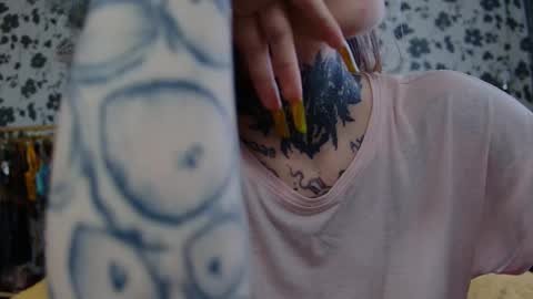 Niki  free tg channel with some photos gifs and info about streams  online show from October 10, 6:34 am