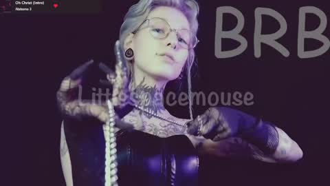 Niki  free tg channel with some photos gifs and info about streams  online show from April 17, 11:46 am