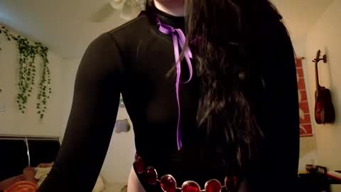 Eliza online show from October 31, 12:17 pm