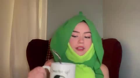 Little Sugar Pea  online show from September 9, 10:20 pm