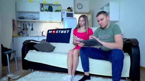 Little Tifany online show from December 15, 9:13 am