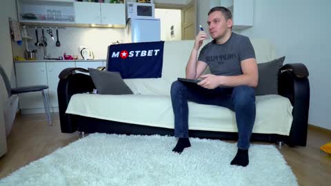 Little Tifany online show from December 21, 9:12 am