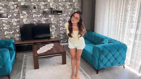 Snapshot of littlesweetyy chatting on October 9, 11:41 am little sweety online show from October 9, 11:41 am