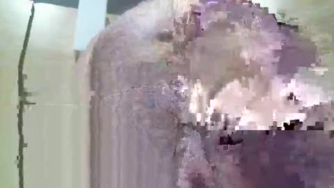 Snapshot of littletom69416498 chatting on October 19, 1:06 am littletom69416498 online show from October 19, 1:06 am