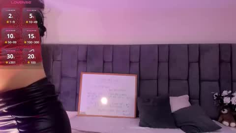 littlevaale online show from February 5, 12:10 pm