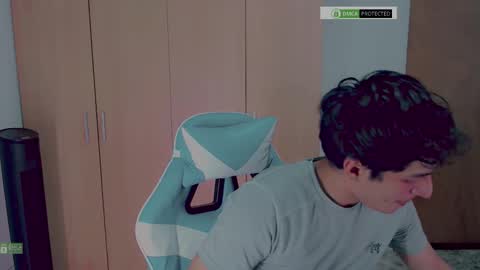 Snapshot of littlezhalem chatting on November 10, 7:07 am littlezhalem online show from November 10, 7:07 am