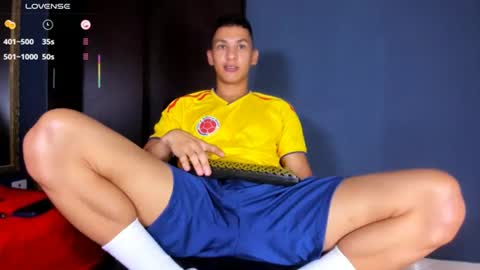 Snapshot of liuscast_22 chatting on June 18, 3:49 pm Luis Castro online show from June 18, 3:49 pm