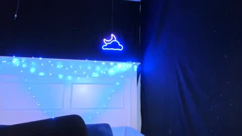 Liv online show from December 7, 9:33 pm