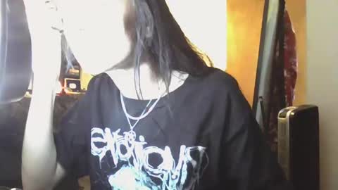 Snapshot of livmirage chatting on January 18, 7:15 pm Liv Mirage online show from January 18, 7:15 pm