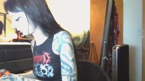 Snapshot of livmirage chatting on January 22, 11:21 pm Liv Mirage online show from January 22, 11:21 pm