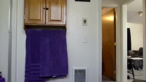 Snapshot of livmirage chatting on January 28, 7:10 pm Liv Mirage online show from January 28, 7:10 pm