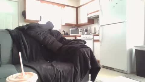 Snapshot of livmirage chatting on February 13, 12:02 am Liv Mirage online show from February 13, 12:02 am