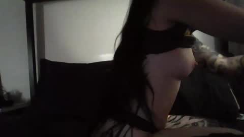 Snapshot of livmirage chatting on September 24, 5:05 pm Liv Mirage online show from September 24, 5:05 pm