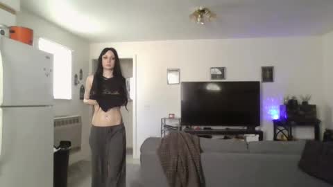 Snapshot of livmirage chatting on September 30, 7:19 pm Liv Mirage online show from September 30, 7:19 pm