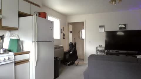 Snapshot of livmirage chatting on October 8, 6:38 pm Liv Mirage online show from October 8, 6:38 pm