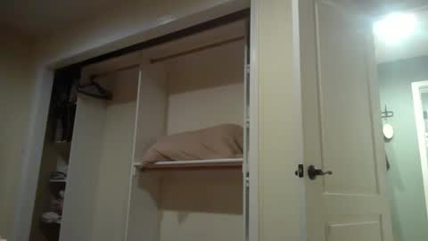 Snapshot of livmirage chatting on October 15, 7:19 am Liv Mirage online show from October 15, 7:19 am