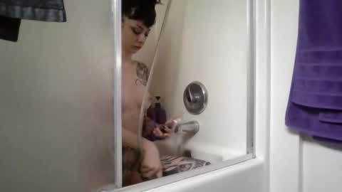 Snapshot of livmirage chatting on October 30, 3:57 pm Liv Mirage online show from October 30, 3:57 pm