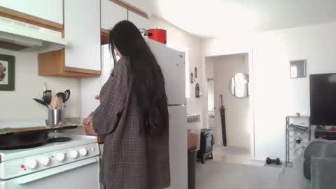 Snapshot of livmirage chatting on November 4, 9:25 pm Liv Mirage online show from November 4, 9:25 pm