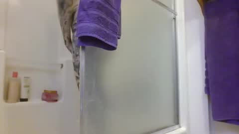 Snapshot of livmirage chatting on December 5, 6:37 pm Liv Mirage online show from December 5, 6:37 pm