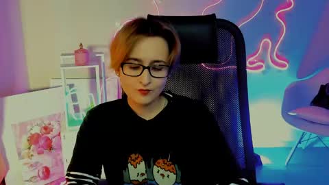 Snapshot of lixeluna chatting on May 23, 7:24 am LixeLuna online show from May 23, 7:24 am