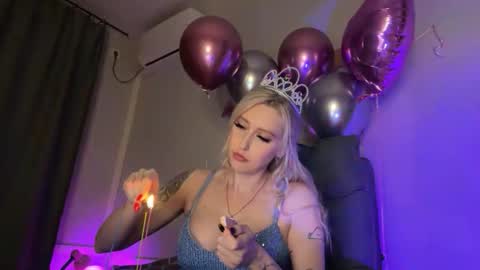 Liya Ray online show from December 1, 10:37 pm