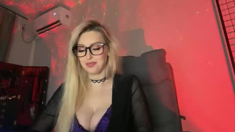 Liya Ray online show from February 5, 11:20 pm