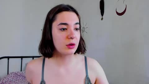liyaflyhigh online show from May 18, 5:35 am