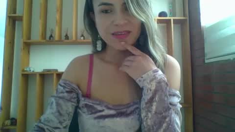 Snapshot of liz_28 chatting on September 26, 4:00 pm liz_28 online show from September 26, 4:00 pm