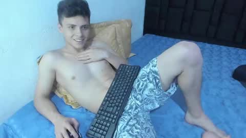 Snapshot of liz_and_chris1 chatting on January 6, 2:37 am Chris online show from January 6, 2:37 am